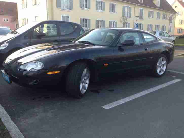Jaguar XK8