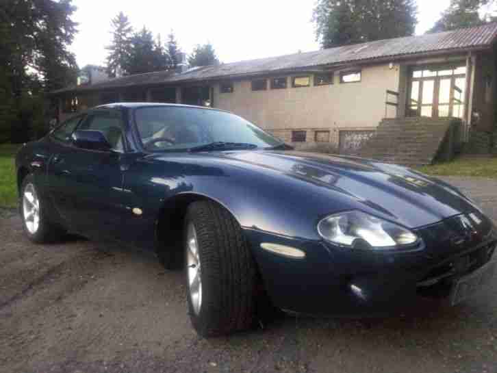 Jaguar XK8 4.0 V8 RHD rechtslenker