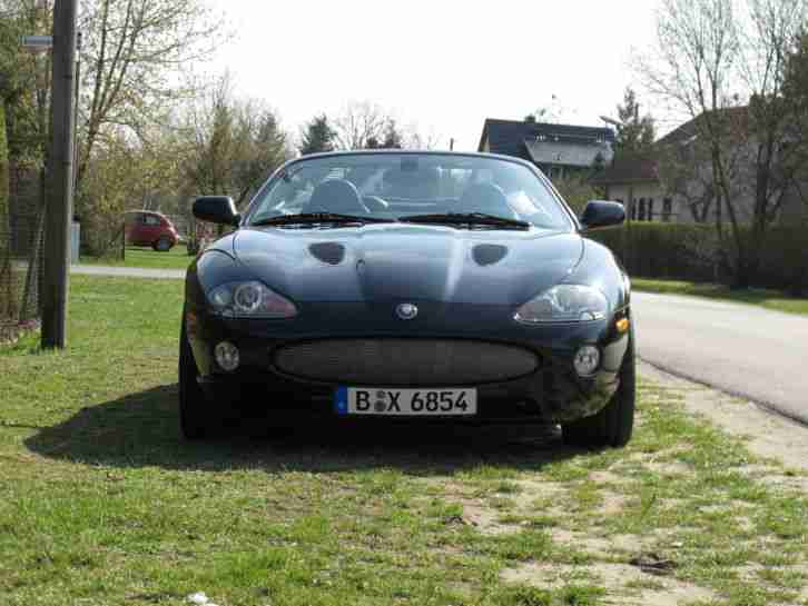 Jaguar XKR Cabrio / Convertible aus 2004 Abstandsradar