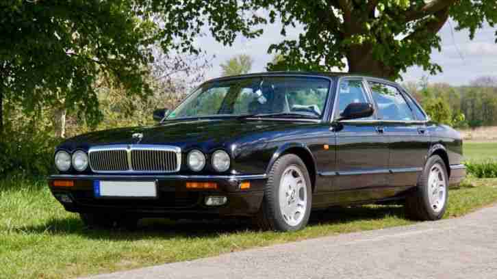 Jaguar Xj6 X300 (der mit den Doppelscheinwerfern)