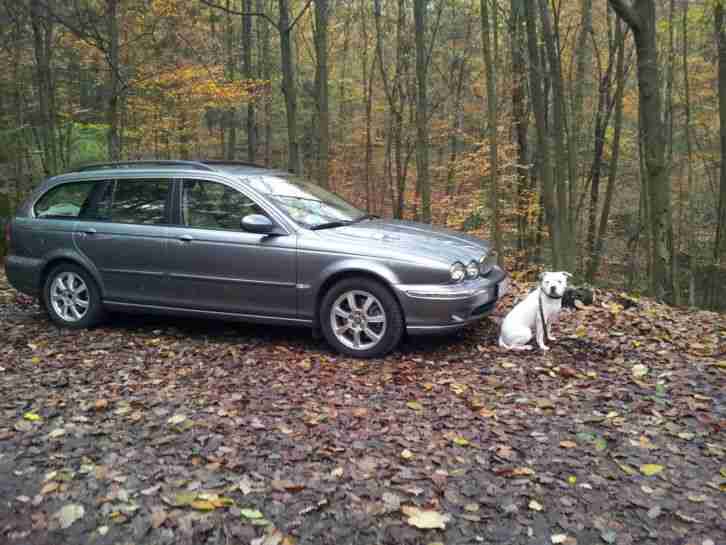 Jaguar x-type Kombi , wenig gelaufen sauberes Auto .