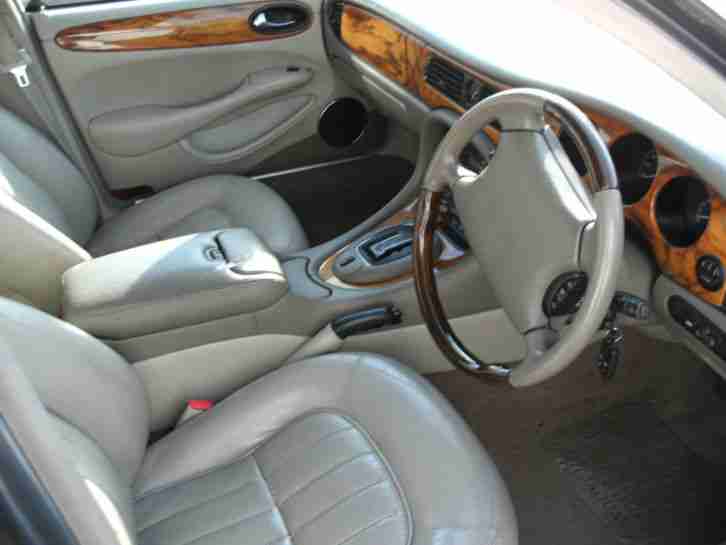 Jaguar xj8 x308 3.2 rechtsgesteuert