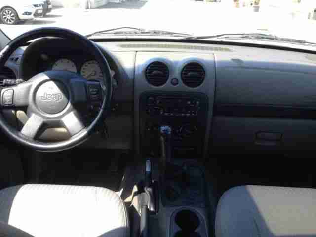 Jeep Cherokee 2.4 Sport