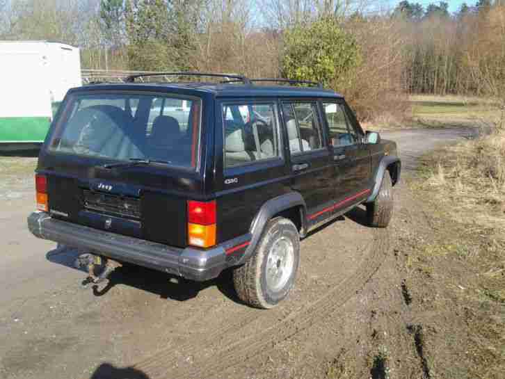 Jeep Cherokee 2,5TD gute Substanz & noch Teile dabei