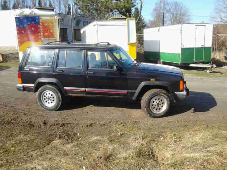 Jeep Cherokee 2,5TD gute Substanz & noch Teile dabei