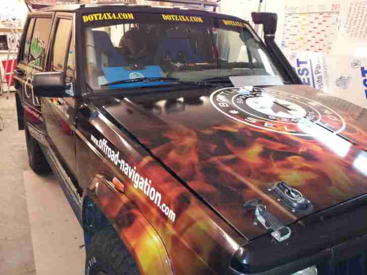 Jeep Cherokee Baujahr 95. komplett Umbau für Rallye Raid. Sehr proffesionell!!!