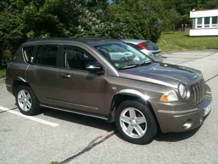 Jeep Compass 4x4 Sport Tpo gepflegt, neue