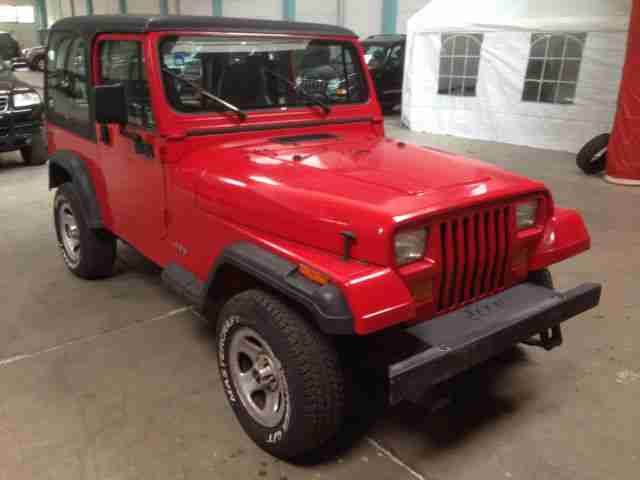 Jeep Wrangler 2.5 RioGrande Automatik Allrad