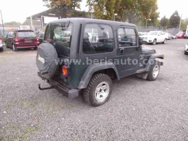 Jeep Wrangler 4.0 Sport
