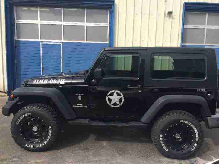 Jeep Wrangler JK 3.8 Black OPS II Edition