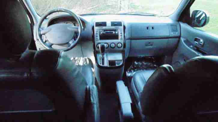 KIA CARNIVAL 2,5 7-Sitzer Leder Bj. 12.2003