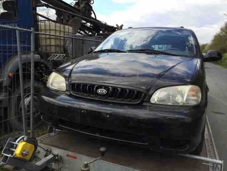 KIA CARNIVAL BJ 2001 / 140214 TKM ZUM WIEDERAUFBAU MOTOR HAT WENIG KM !!!