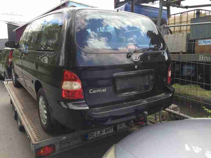 KIA CARNIVAL BJ 2001 / 140214 TKM ZUM WIEDERAUFBAU MOTOR HAT WENIG KM !!!