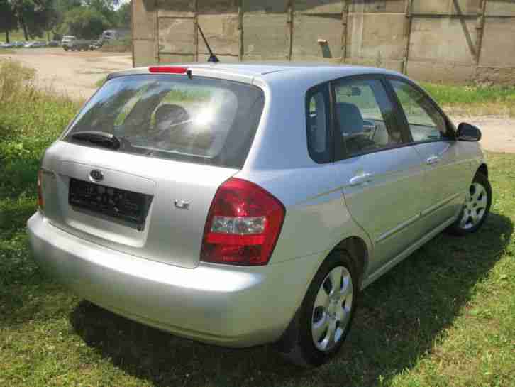 KIA CERATO Bj. 2007 1.6 LX TÜV+AU NEU!!! 1.HAND SCHECKHEFTGEPFLEGT