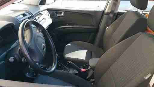 KIA Sportage 2,0 Klima, MP3, CD, Einparkhilfe, ABS