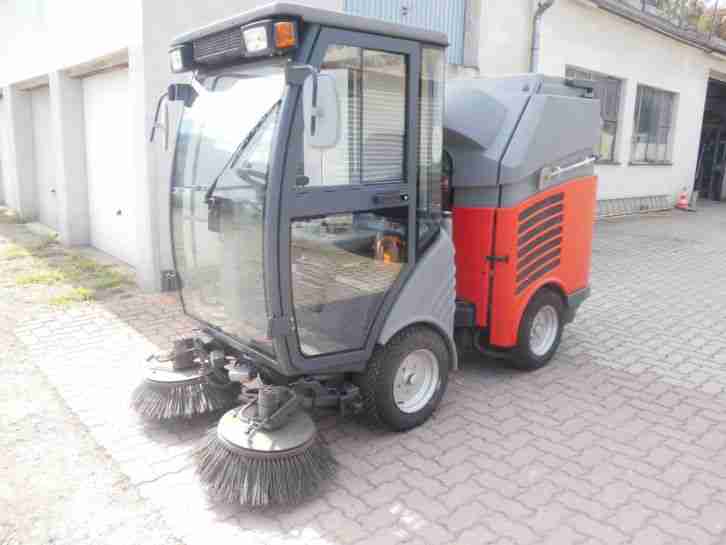 Kehrmaschine Hako Citymaster300
