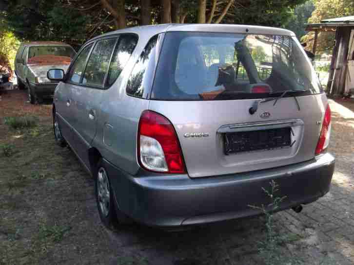 Kia Carens 1