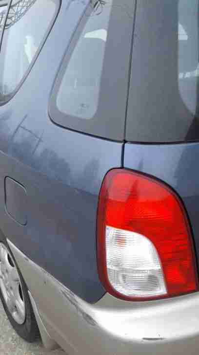 Kia Carens