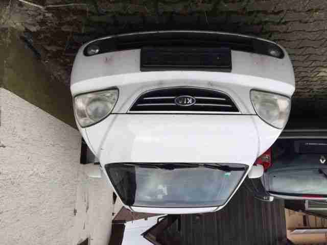 Kia Carens Diesel Bauj.2004 Tüv 04/16 euro 3 weiss