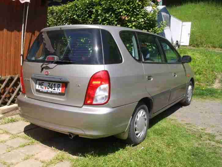Kia Carnival 2,9,Crd.klima mit grüne plakate.