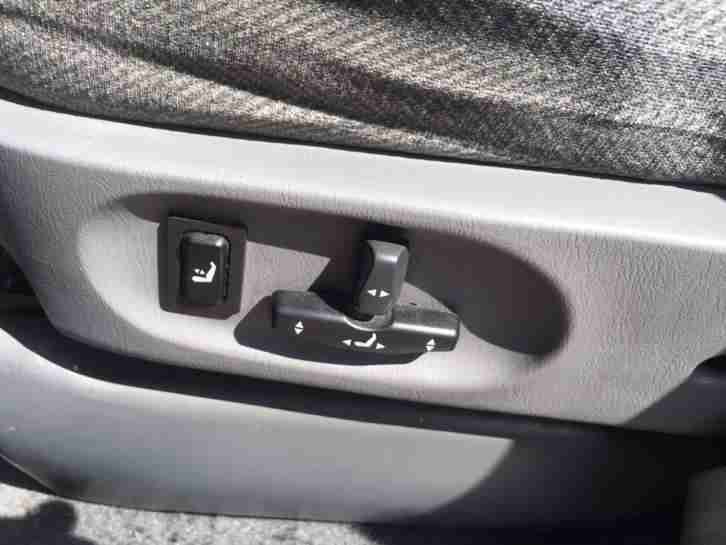 Kia Carnival 3,0L Diesel TÜV 09/2016 6 Sitze Automatik Schiebetüren Radio AHK