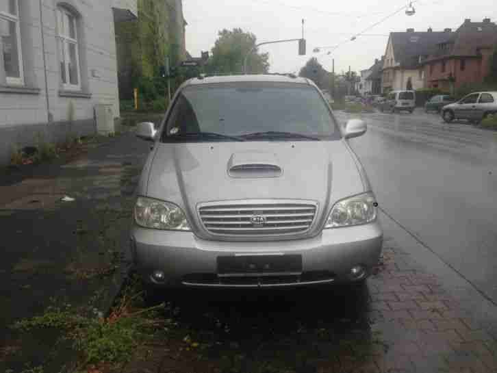 Kia Carnival Mit 6x Einzel Sitze aus Leder & Navi El, Leder Sitze