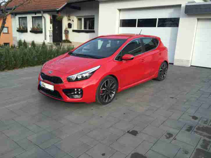 Kia Ceed 1.6 T-GDI GT Challenge