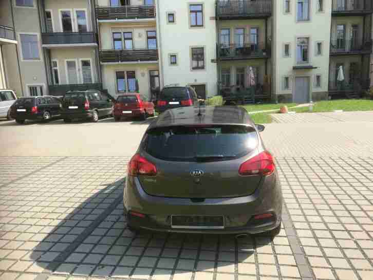 Kia Ceed EZ09/2013- Rückfahrkamera,Navi,Scheckheft gepflegt, 73.000 km