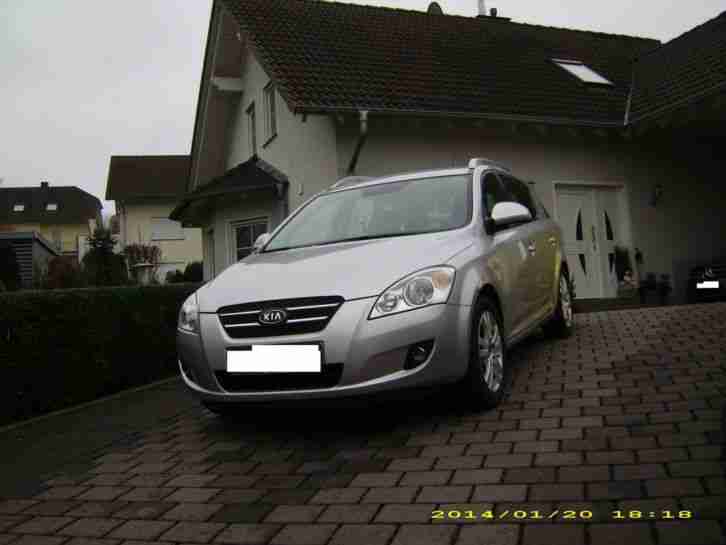 Kia Ceed SW mit Autogas LPG 143 PS 105 KW 1.Hand 4 Sommer- u. 4 Winterreifen