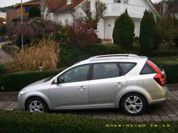 Kia Ceed SW mit Autogas LPG 143 PS 105 KW 1.Hand 4 Sommer- u. 4 Winterreifen