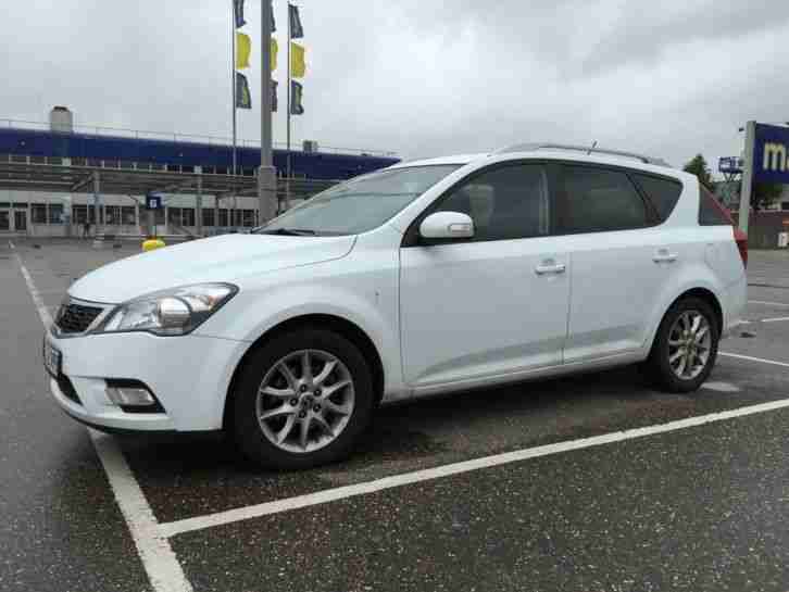 Kia Cee'd Sporty Wagon 1.6 CRDI Spirit EZ:10/2012 Navi+Teilleder+Kamera+Garantie