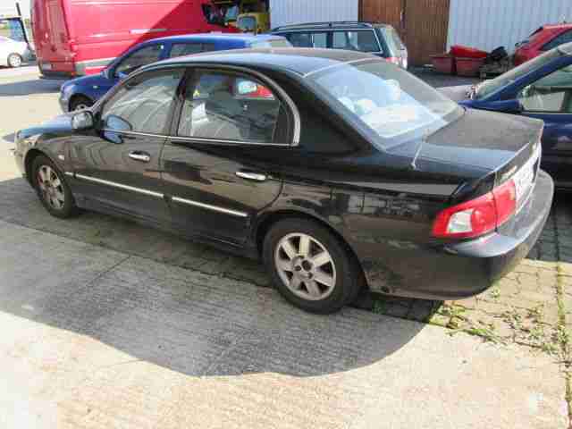 Kia Magentis 2,0 l 100 kw EZ 2006 LPG Gas optisch guter Zustand Motorschaden