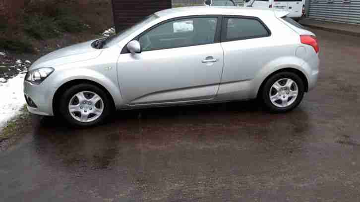 Kia Pro`ceed, Scheckheft, Nichtraucher, Garagenwagen