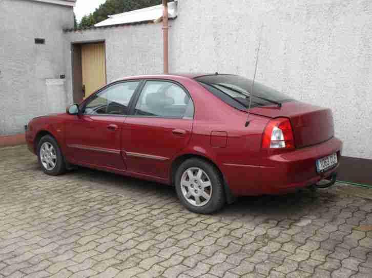 Kia SHUMA II Fahrzeug