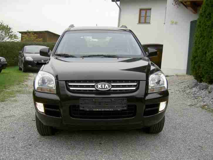 Kia Sportage Active Benziner 4 X 4 Original 59 000 km Teilleder, AHK, 8 fach