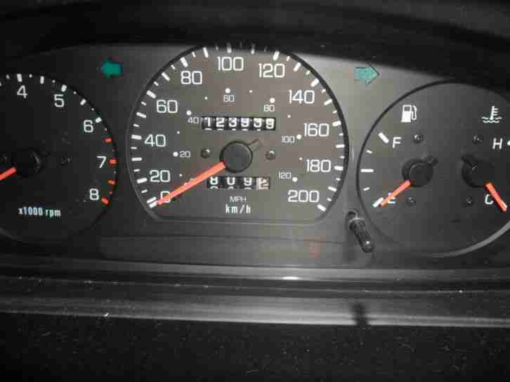 Kia Sportage Geländewagen 12300 Km Tüv 5/2015