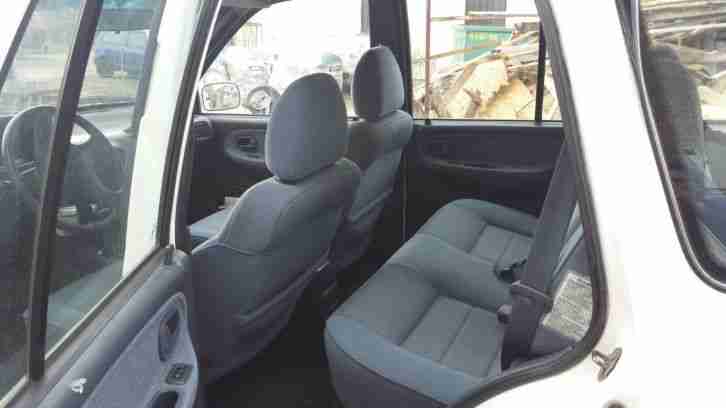 Kia Sportage an Bastler ohne Tüv. Bj. ist 1995, Motor hat 70 KW (95 PS)