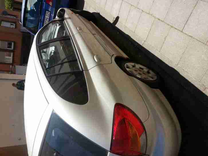 Kia rio Bj 2002