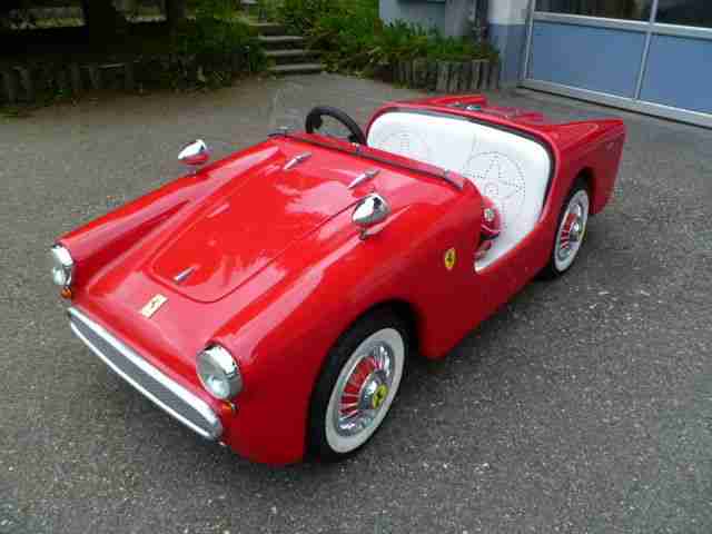 Kinderauto von 1958 Modell Jeudi von Ets Carniel