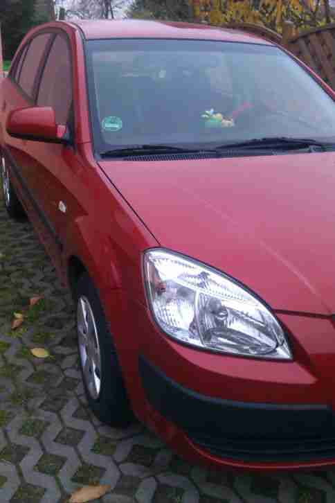 Kleinwagen Kia Rio Bj. 2007 107000km von einer Frau gefahren