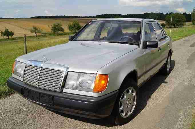 LIEBHABERFAHRZEUG, DB Mercedes W 124, 250 Diesel, orig. 138 tkm., scheckheft,