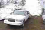 LINCOLN TOWN CAR V8 MIT AUTOMATIKGETRIEBE BJ 2002 KLIMA