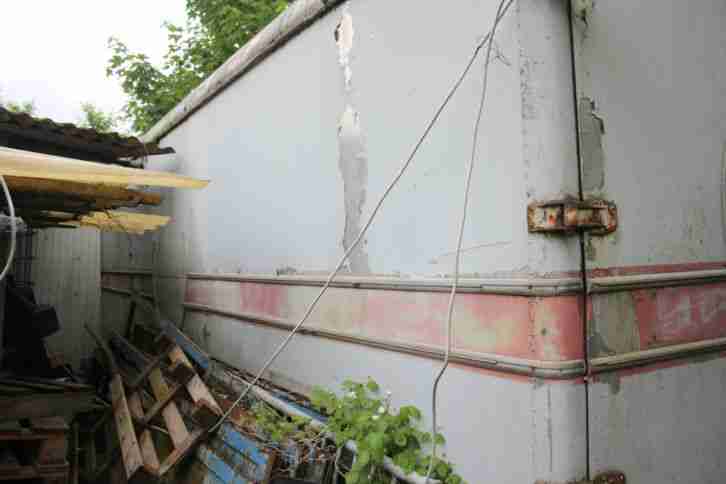 LKW -Möbelkoffer-Anhänger. von Staufen