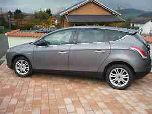 Lancia Delta Diesel Aut.nur 45250 orig. Km gepfl. Zweitwagen Bj. 2010 Rentnerwag