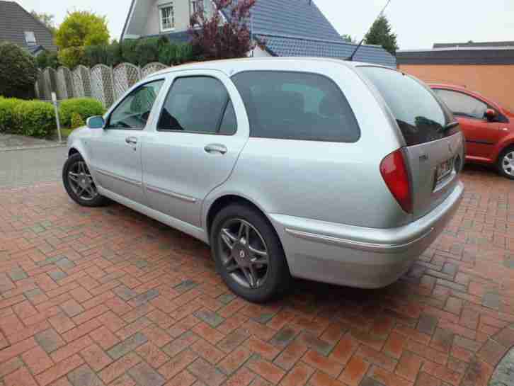 Lancia Lybra 2.4 Jtd Intensa SW (Kombi), Bj. 2003 Top
