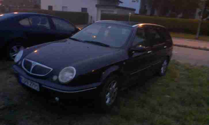 Lancia Lybra Station Wagon 1.8 LX, 12 1999 EZ;