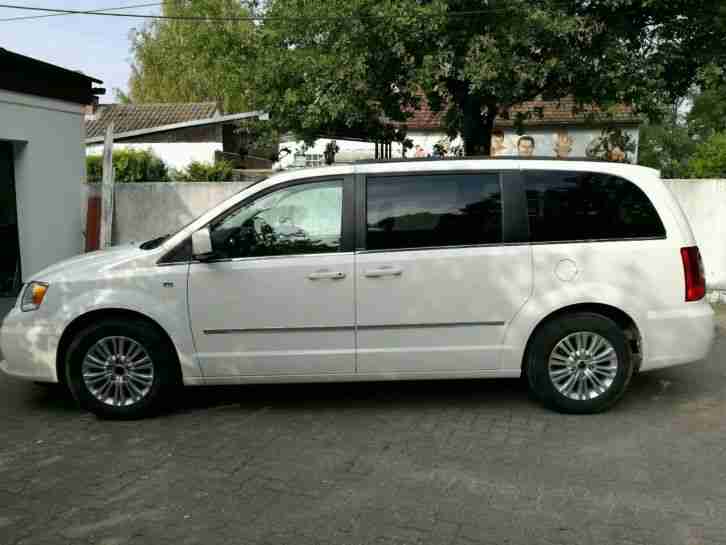 Lancia Voyager 2,8 CRD Multijet 2011