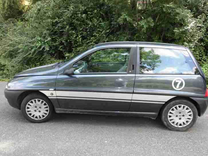 Lancia Y 1.2 LS, Erstzulasssung 06/2002, Kilometerstand 91.600 Km