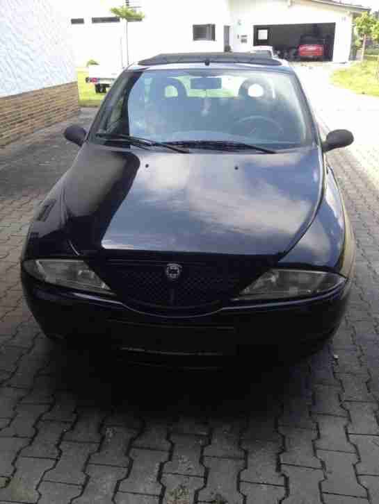 Lancia Y Elefantino Blu 8-fach bereift EZ 11/2001 44kw 60ps Benziner