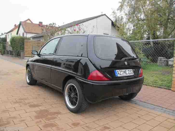 Lancia Y Elephantino